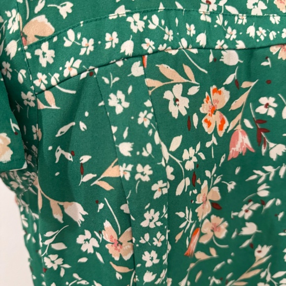 Green Floral Top - Picture 5 of 6
